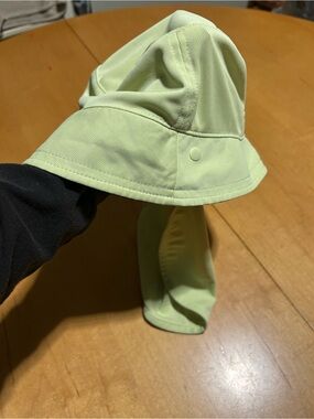 Columbia Light Green Bucket Hat